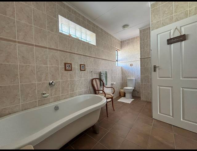 4 BEDROOM HOUSE FOR SALE IN DIAZ BEACH
